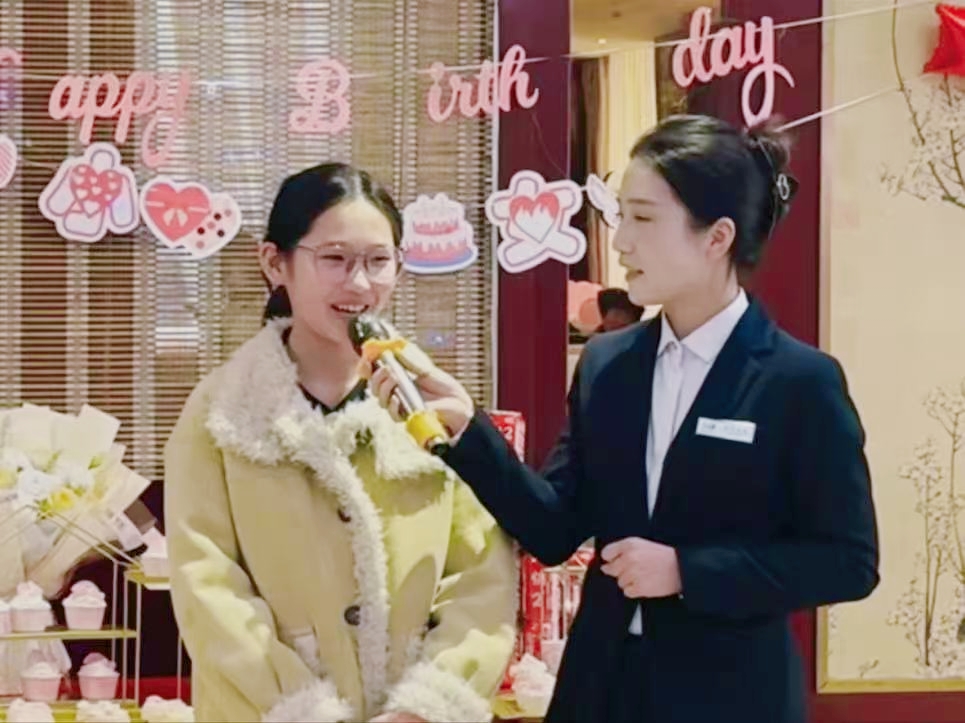 人生第一次，主持夢(mèng)的初次綻放