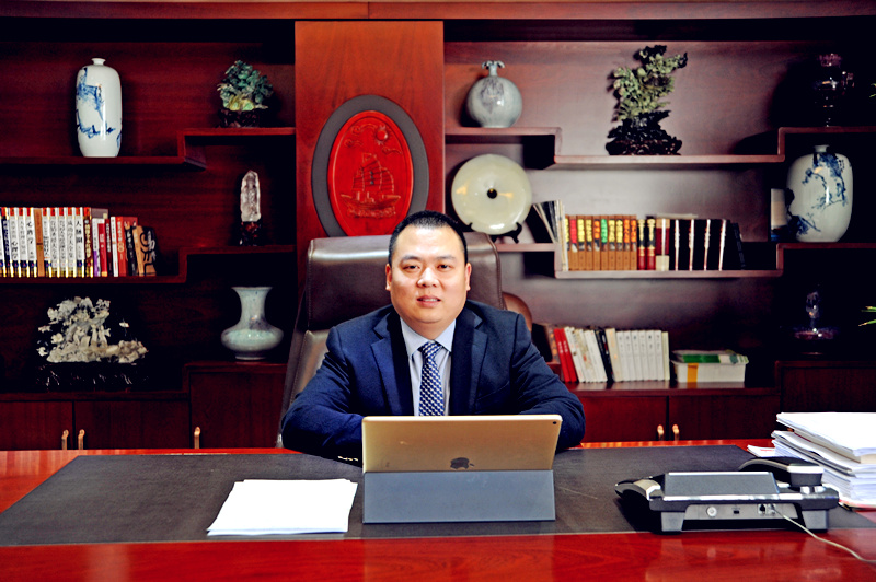 新時(shí)代，我們堅(jiān)定前行